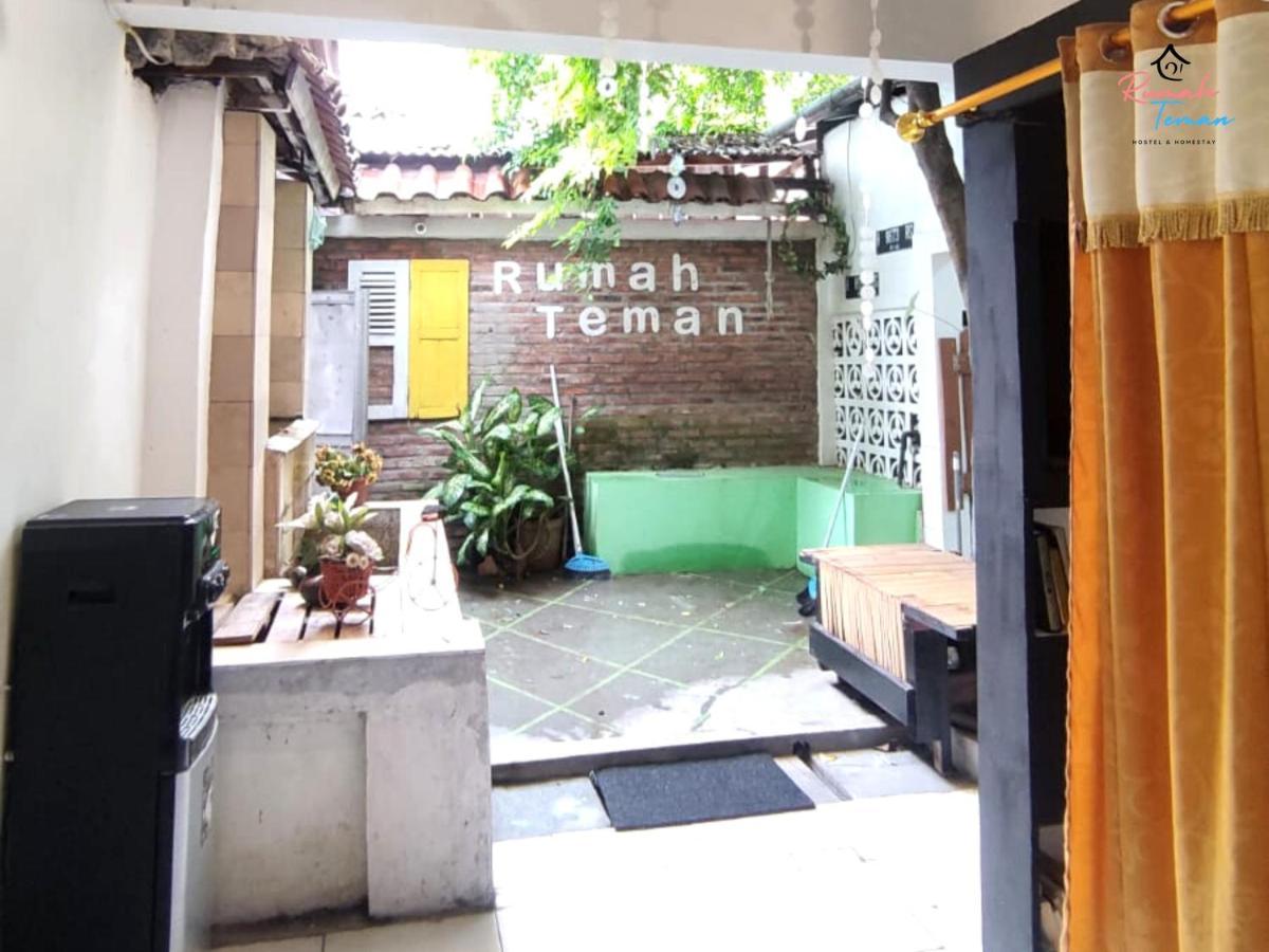 Rumah Teman Hostel Semarang Exterior foto